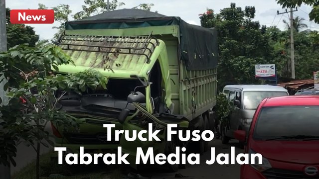 KECELAKAAN TRUK FUSO DI JALAN SOEKARNO HATTA PEKANBARU !!