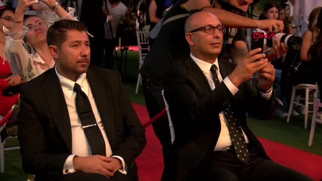 İSTANBUL-14'ÜNCÜ TÜRKİYE'NİN EN'LERİ ÖDÜL TÖRENİ'NDE DEMİRÖREN MEDYA'YA ÖDÜL YAĞMURU