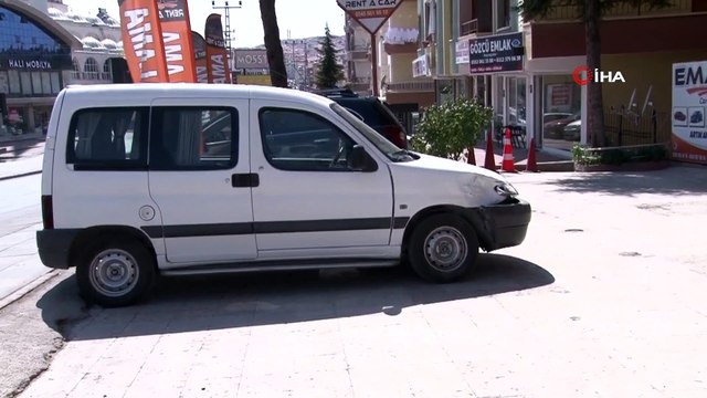 Ölümün teğet geçtiği anlar kamerada: Ani fren yapınca dükkana daldı