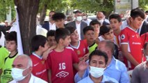 Bursa Büyükşehir Belediyesi’nden Muş’taki spor kulüplerine malzeme desteği