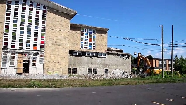 Démolition de l'ancienne église Saint-Esprit