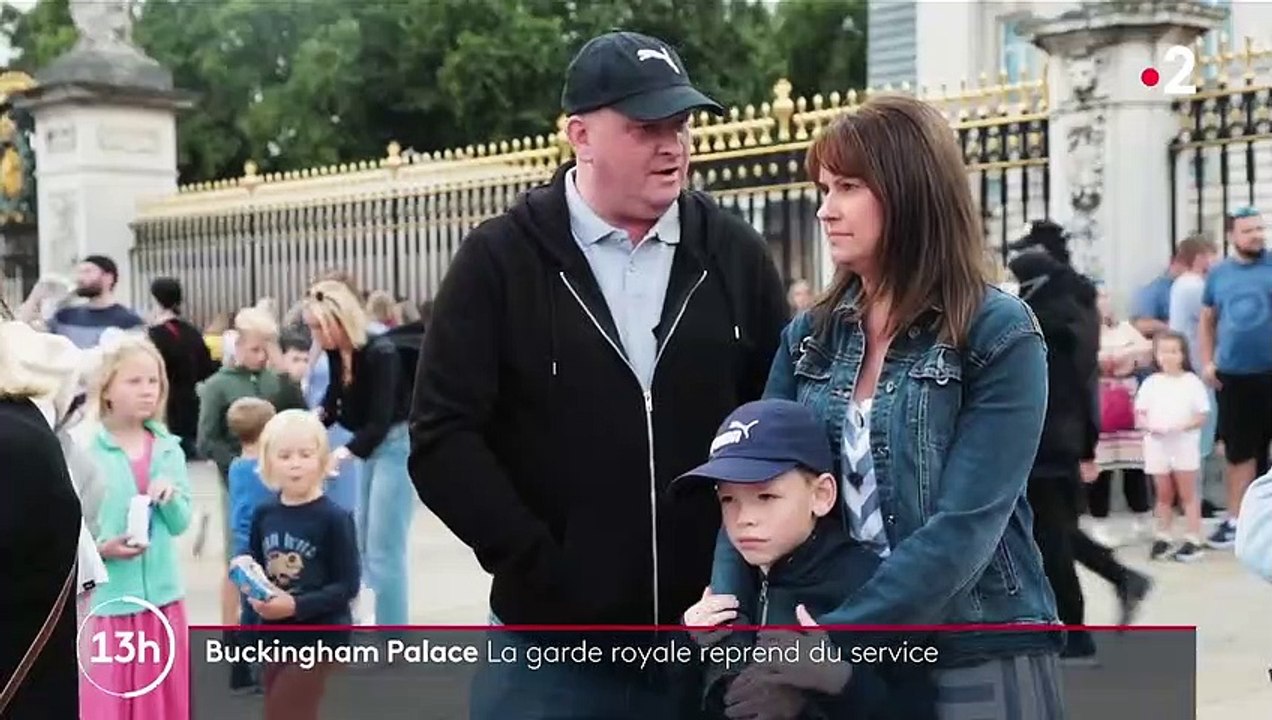 Royaume-Uni : la cérémonie de la garde royale de retour à Buckingham palace après 18 mois d'interruption