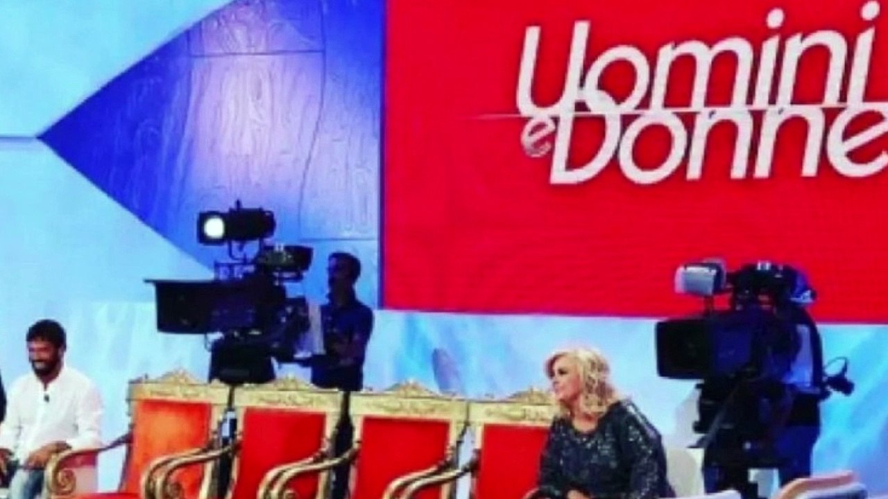 “Da oggi chiamatemi signora De Cesaris”. Matrimonio lampo per l’ex dama di UeD