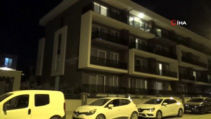 Ev arkadaşını öldürüp kendi başına sıktı