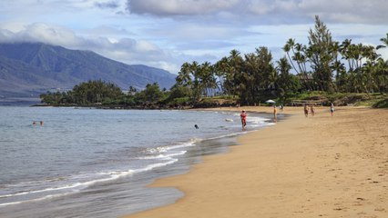 Hawaii Gov. Discourages Travel to State Amid Uptick in COVID-19 Cases