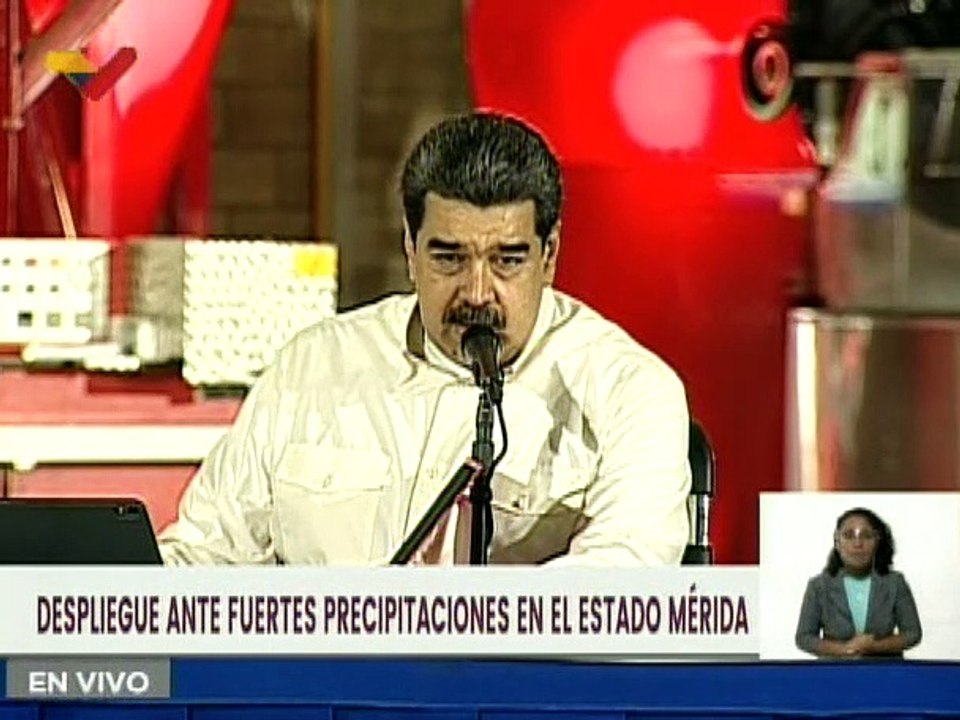 Pdte. Nicolás Maduro firma decreto de emergencia para atender a las víctimas de las lluvias
