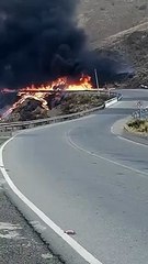 Cisterna con combustible explota en una carretera en Potosí
