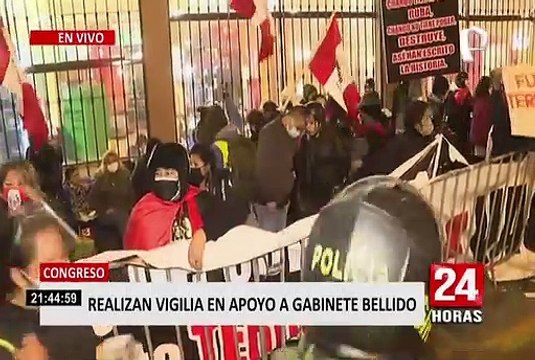 Congreso: simpatizantes de Perú Libre realizan vigilia en apoyo al gabinete Bellido