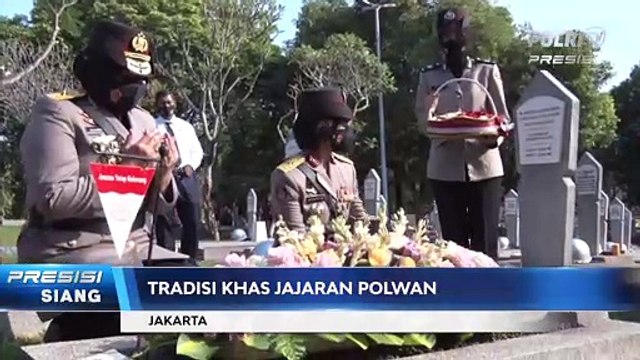 Jelang HUT ke-73, Polwan Mabes Polri Gelar Tabur Bunga di TMP Kalibata