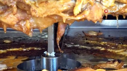 Nusret'e Adana'dan rakip çıktı! Bu da altın kaplama tavuk döner