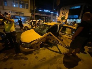 ÜMRANİYE'DE TAKSİCİNİN AĞIR YARALANDIĞI FECİ KAZA KAMERADA