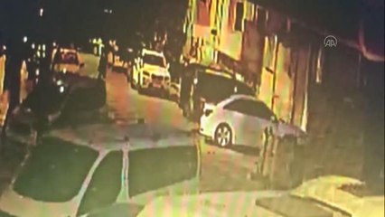 Esenyurt'ta bir haftada 9 evden hırsızlık yapan ve 2 araç çalan şüpheliler yakalandı