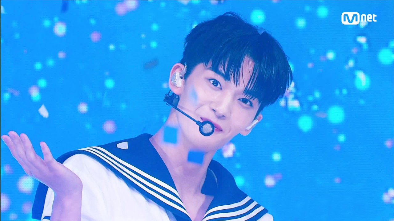 'COMEBACK' 청량 파도 'CIX'의 'WAVE' 무대