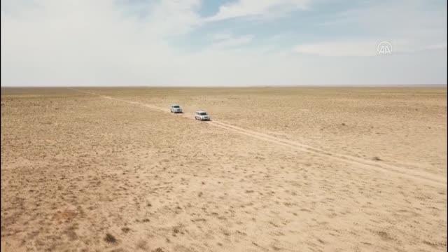 Kazakistan'da küresel ısınma nedeniyle tahıl alanları kurudu, binlerce hayvan telef oldu