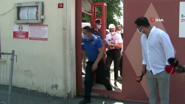 Eski manken Deniz Akkaya cezaevinden tahliye oldu