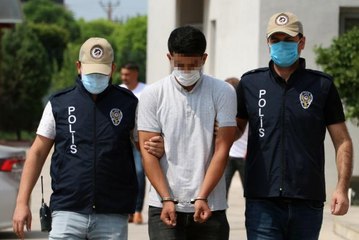 KÖPEĞİN ÜZERİNE KAYNAR SU DÖKEN GÜVENLİKÇİ KORKUTURSAM SALDIRMAZ DİYE DÜŞÜNDÜM