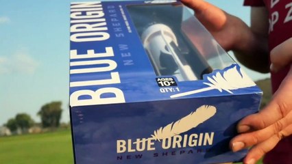 La maquette de la fusée new shepard de Jeff Bezos (blue origin)