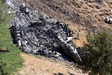 KAHRAMANMARAŞ'TA DÜŞEN YANGIN SÖNDÜRME UÇAĞININ ENKAZI GÖMÜLDÜ