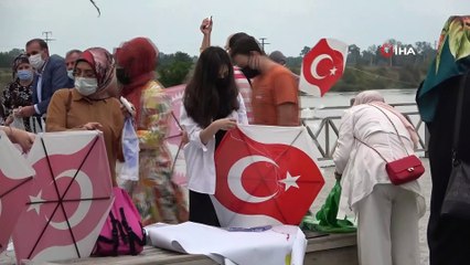 Bafra'da “Bağımlı olma özgür ol” uçurtma şenliği