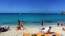 Passe-bas de l'avion ! Saint-Martin, plage de Maho..