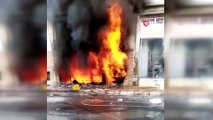 Fatih’teki 4 katlı binanın bodrum katı alev alev yandı
