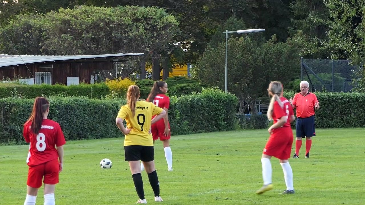 Das 1:0 für den ESV Rot-Weiß Göttingen III durch Alina Hanson gegen den 1. SC Göttingen 05