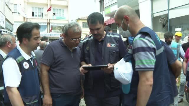 Son Dakika | KASTAMONU - Bakan Kurum, Bozkurt'ta selden etkilenen bölgelerde incelemelerini sürdürdü