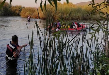 Murat Nehri'nde mahsur kalan 30 kişi kurtarıldı