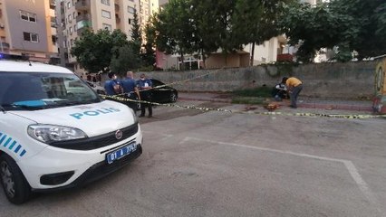 ÇOCUK PARKININ YAKININDA BIÇAKLI KAVGA 1 ÖLÜ