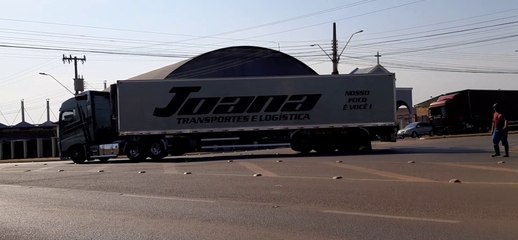 VOLVO FH 500 6X2 2018/2018 GLOBETROTTER I-SHIFT VERDE CARRETA RANDON CAMARA FRIA 6 EIXOS TRANS JOANA