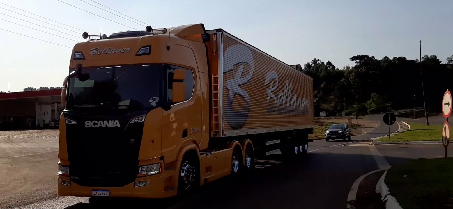 SCANIA R 450 LARANJA 91 CARRETA FACCHINI CAMARA FRIA 6 EIXOS BELLAVER TRANSPORTES