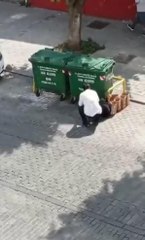 İSTANBUL-FATİH'TE KADINA ŞİDDET KAMERADA