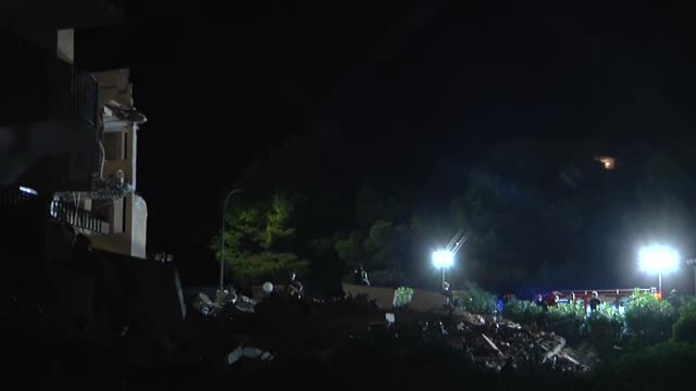 Cuatro horas atrapado bajo toneladas de escombros en Peñíscola