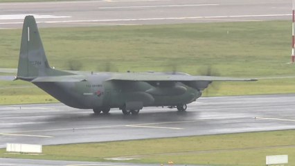 남은 아프간 협력자 13명 탄 군용기 도착…"전원 이송 완료"  / YTN