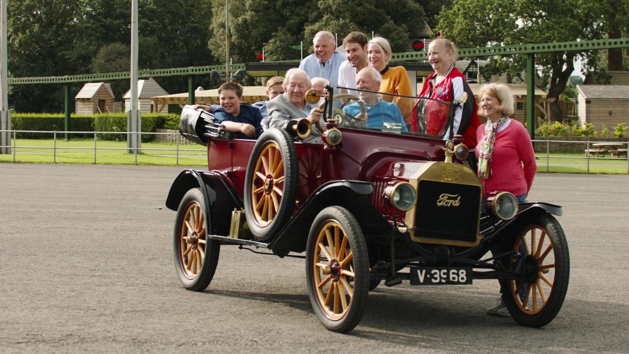 101-year-old drives Ford Mustang Mach-E – 90 years after first learning to drive in a Model T