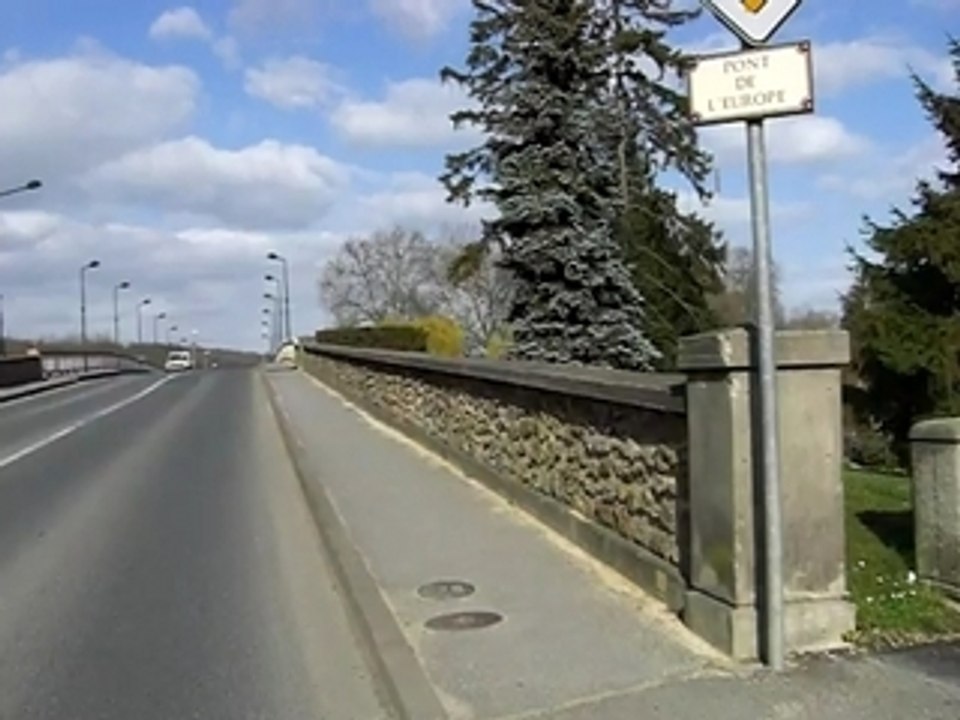 Tour en Peugeot 103