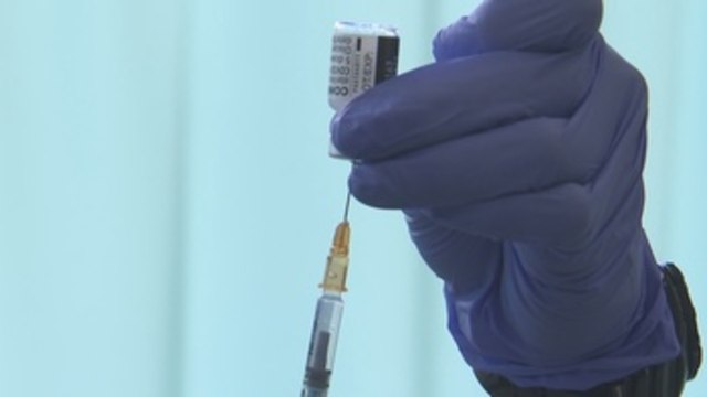 Japón no detecta problemas de salud vinculados a dosis retiradas de Moderna