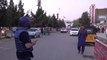 اللحظات الأولى بعد التفجير الأول في محيط مطار العاصمة الأفغانية كابل