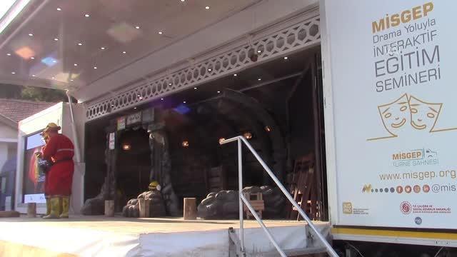 Madencilere interaktif tiyatro oyunuyla iş sağlığı ve güvenliği eğitimi verildi