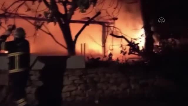 Ağıl yangınında hayvanları telef olan şehit ailesini devlet yalnız bırakmadı