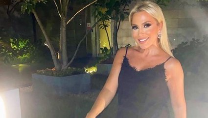 Fiziğiyle genç kızlara taş çıkaran 44'lük Lerzan Mutlu, peş peşe mini şortlu pozlarını paylaştı