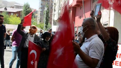 Hakkarili annelerin eylemi 15. haftada