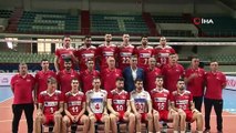 Milli voleybolcu Murat Yenipazar: Rakibin kim olduğu değil, bizim nasıl voleybol oynadığımız önemli