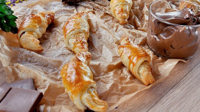 Mini croissants au chocolat - ميني كرواسون بالشوكولاتة