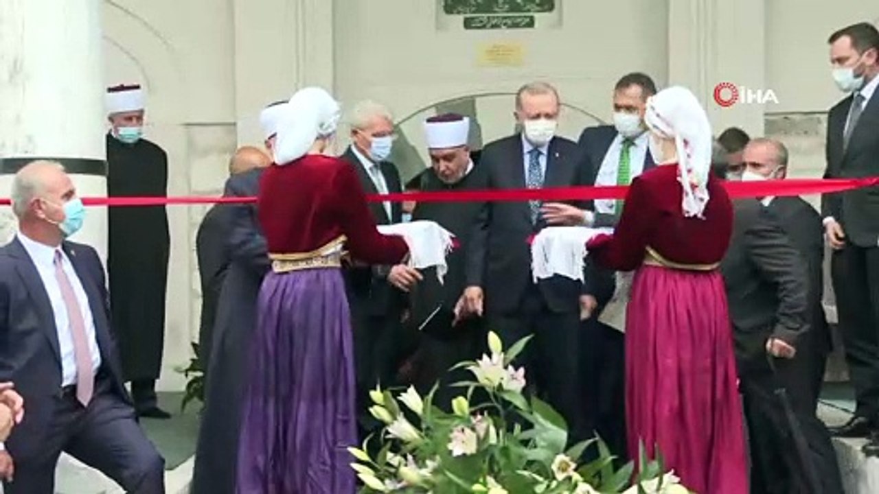 - Cumhurbaşkanı Erdoğan cuma namazını Bosna Hersek’te kıldı- Cumhurbaşkanı Erdoğan, Başçarşı Camii'nin resmi açılışını gerçekleştirdi