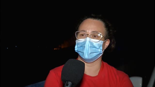 Espectacular incendio en una nave