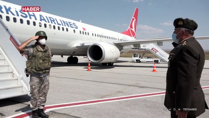 Kabil'den tahliye edilenleri taşıyan uçak Esenboğa'ya indi