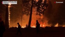شاهد: الدخان واللهب يغطيان طريقا سريعة في كاليفورنيا