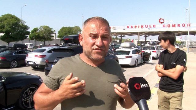Kapıkule, Hamzabeyli ve Pazarkule sınır kapılarında yoğunluk günlerdir sürüyor