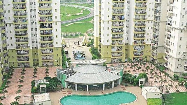 SC orders demolition of twin Supertech Emerald Court towers in Noida